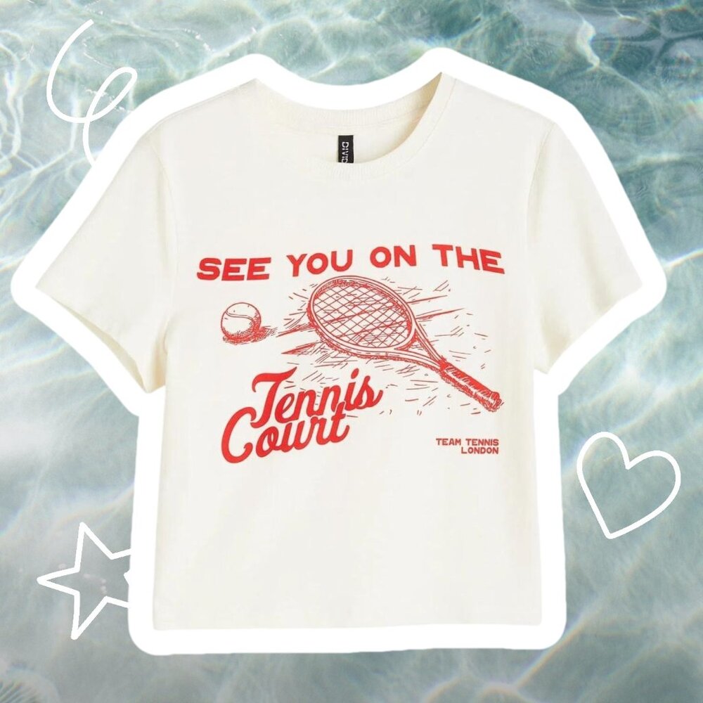 y2k 2000s Divided Tennis Court White and Red Women's Crop Top T Shirt Size M
